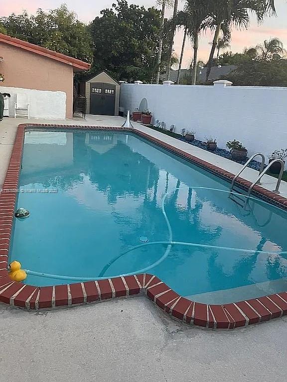 10610 Sw 146th Ave, Miami