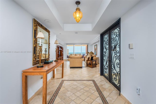 4 of 33 - 789 Crandon Blvd 1202, Key Biscayne, FL