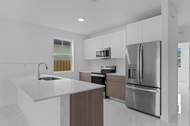 5 of 33 - 13353 Sw 274 St, Miami, FL