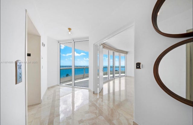 4 of 23 - 1643 Brickell Ave 1002, Miami, FL