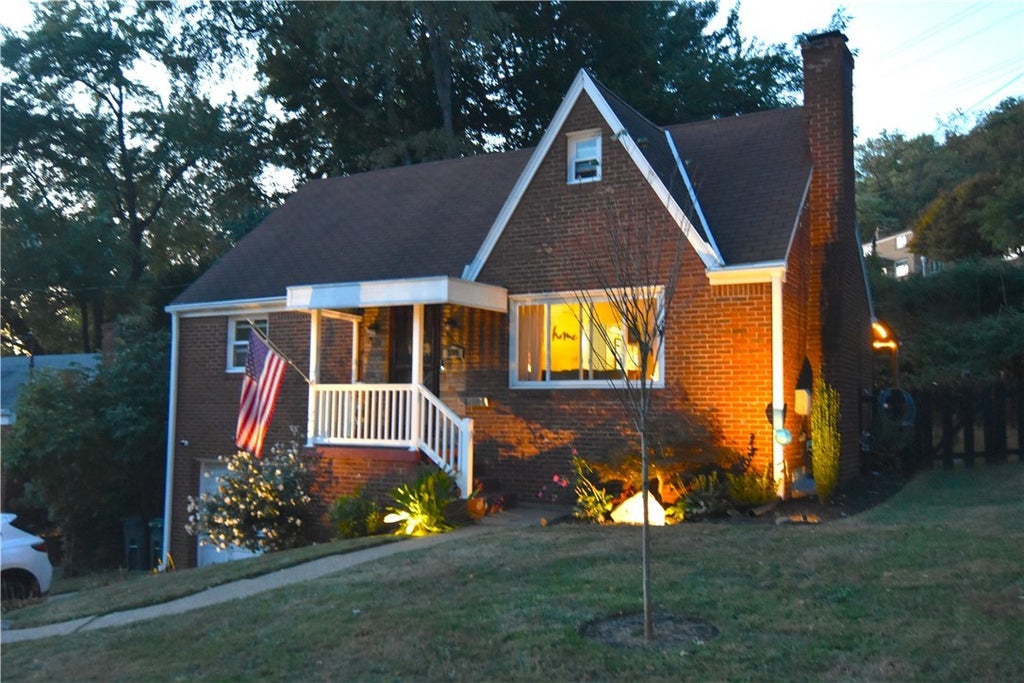 3209 Eisenhower Drive, White Oak