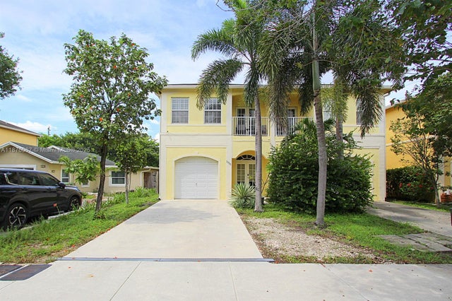 1 of 39 - 1035 Nw 7th Ter, Fort Lauderdale, FL