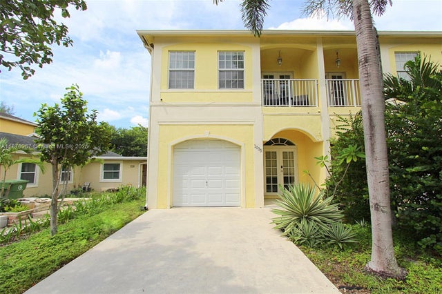 2 of 39 - 1035 Nw 7th Ter, Fort Lauderdale, FL