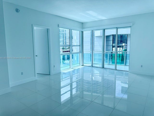 951 Brickell Ave 1010, Miami