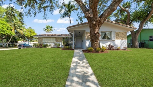 1 of 20 - 3349 W Park Rd, Hollywood, FL