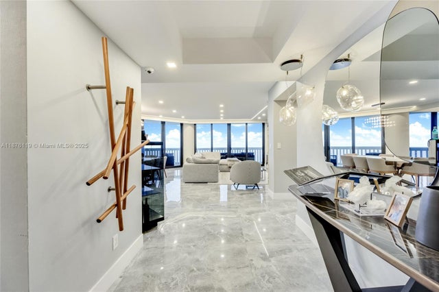 2 of 21 - 2000 Island Blvd 2507, Aventura, FL
