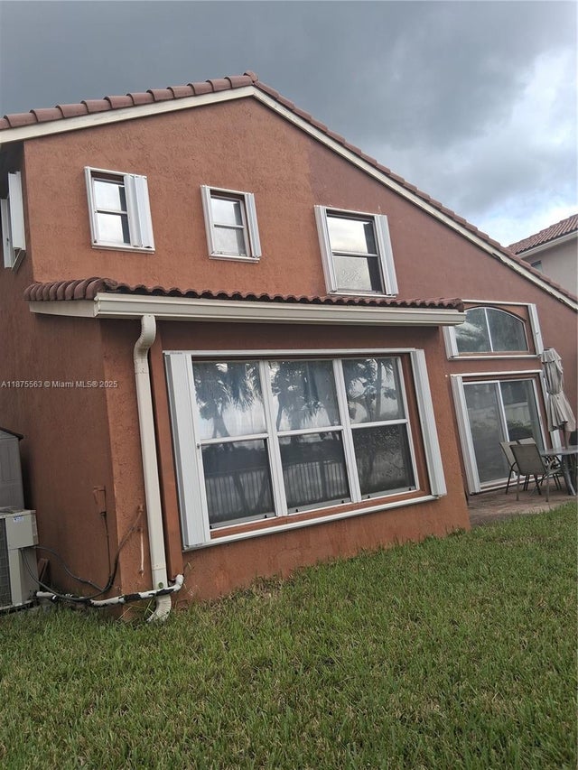 2 of 8 - 5245 Sw 38th Ave, Hollywood, FL