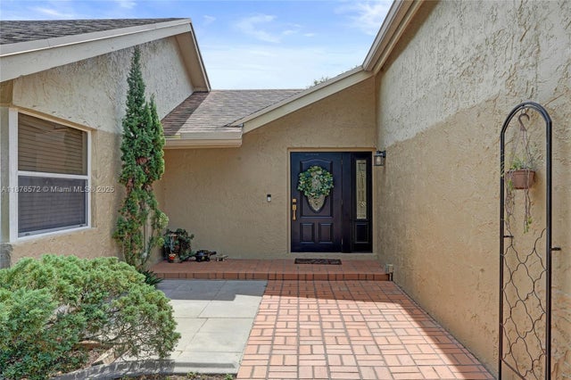 4 of 42 - 12100 Park Dr, Cooper City, FL