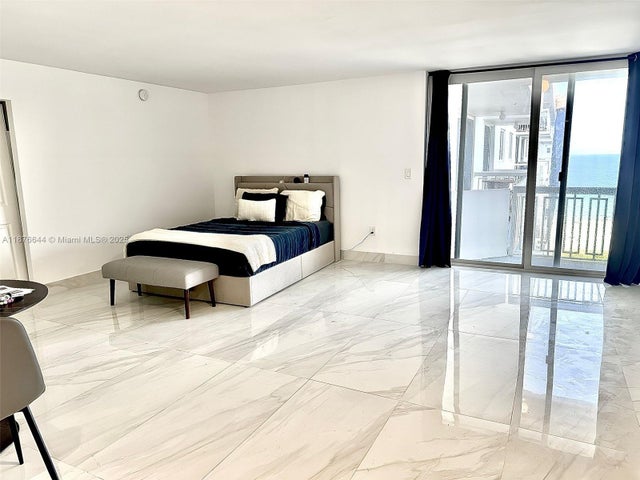 3 of 10 - 401 Ocean Dr 1007, Miami Beach, FL