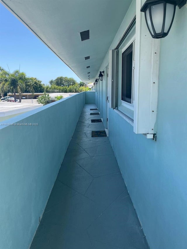 2 of 19 - 322 N Federal Hwy 233, Deerfield Beach, FL