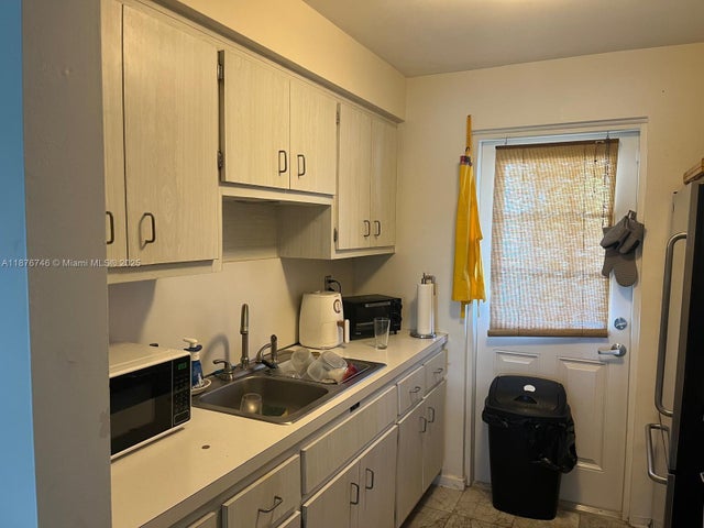 3 of 19 - 322 N Federal Hwy 233, Deerfield Beach, FL