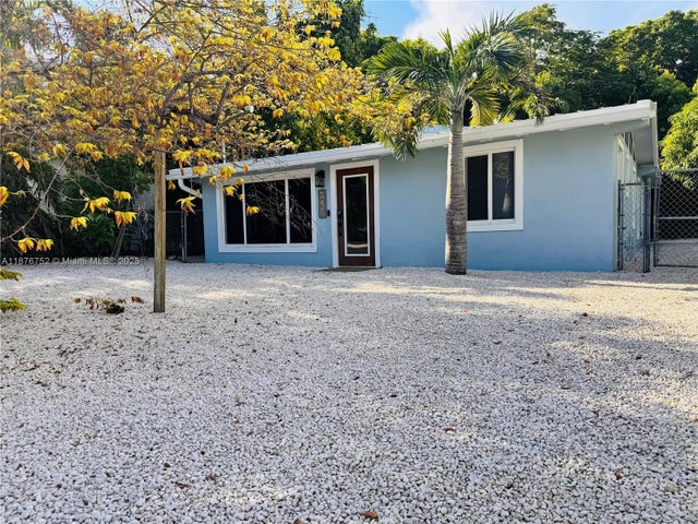 3 of 20 - 217 Gasparilla Dr, Key Largo, FL