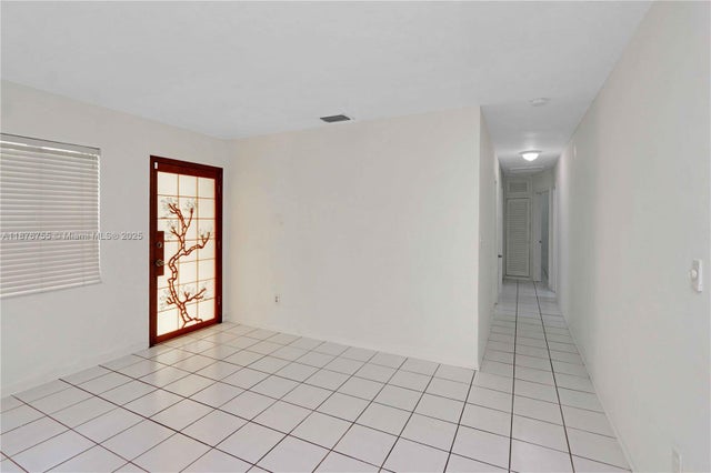 4 of 24 - 14700 Sw 105th Ct, Miami, FL