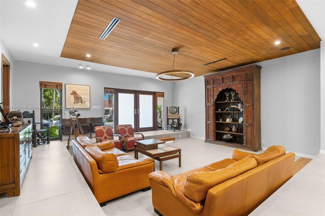 5 of 45 - 3200 Ne 165th St, North Miami Beach, FL