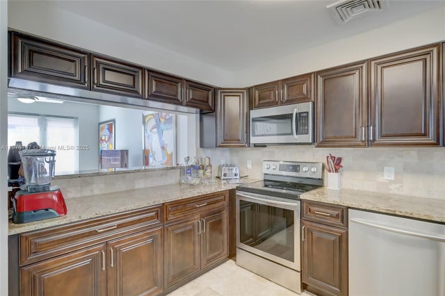 3 of 12 - 2039 Oceanwalk Ter 401, Lauderdale By The Sea, FL