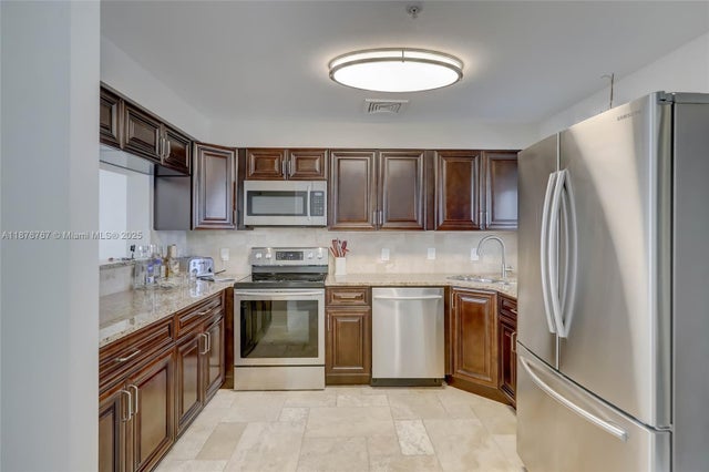 4 of 12 - 2039 Oceanwalk Ter 401, Lauderdale By The Sea, FL