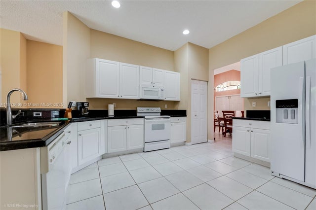 4 of 16 - 15503 Sw 151st St, Miami, FL