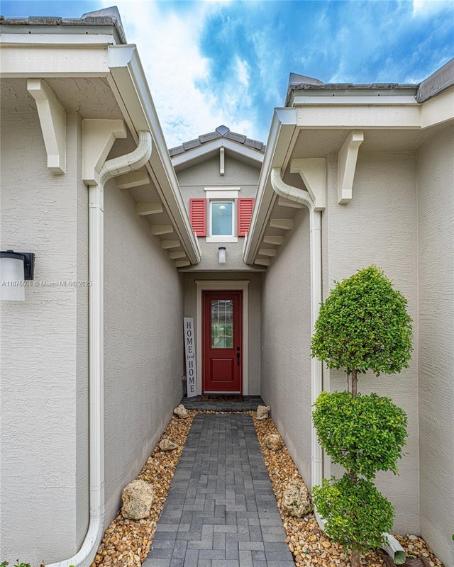 3 of 51 - 15431 Goldfinch Cir, Westlake, FL