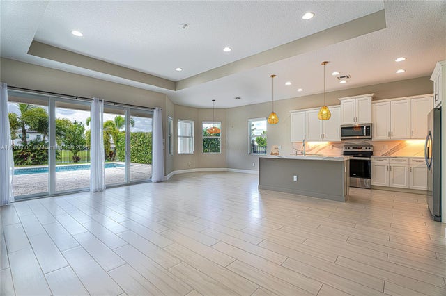 4 of 51 - 15431 Goldfinch Cir, Westlake, FL
