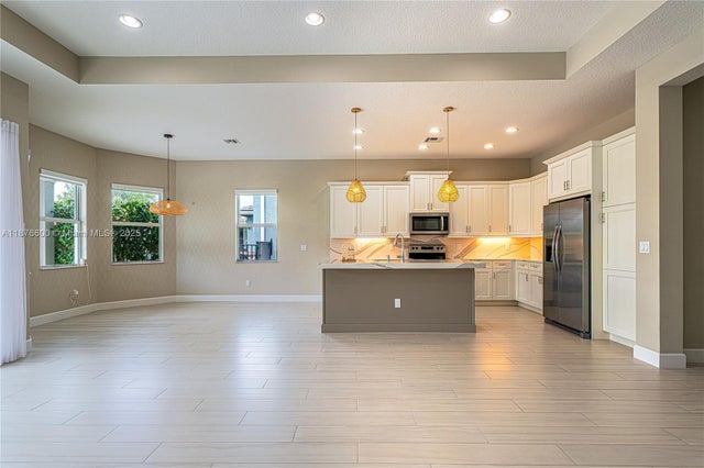 5 of 51 - 15431 Goldfinch Cir, Westlake, FL