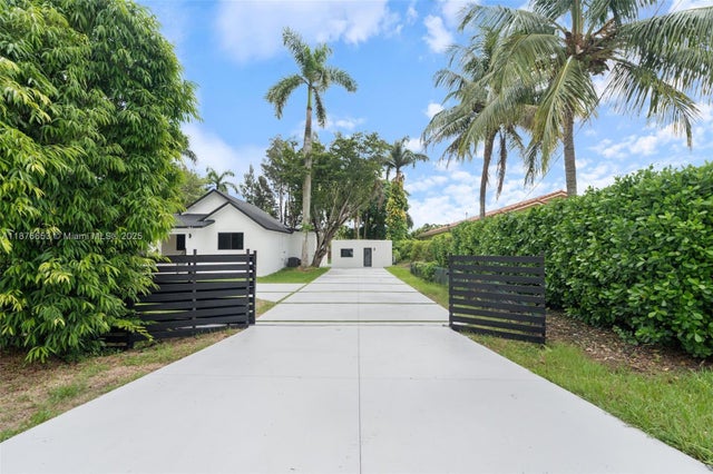 3 of 53 - 4800 Sw 61st Ave, Davie, FL