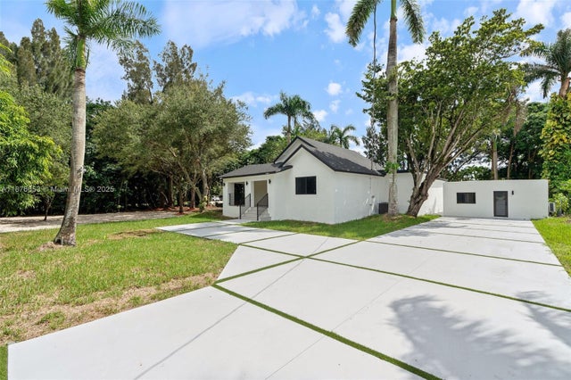 4 of 53 - 4800 Sw 61st Ave, Davie, FL
