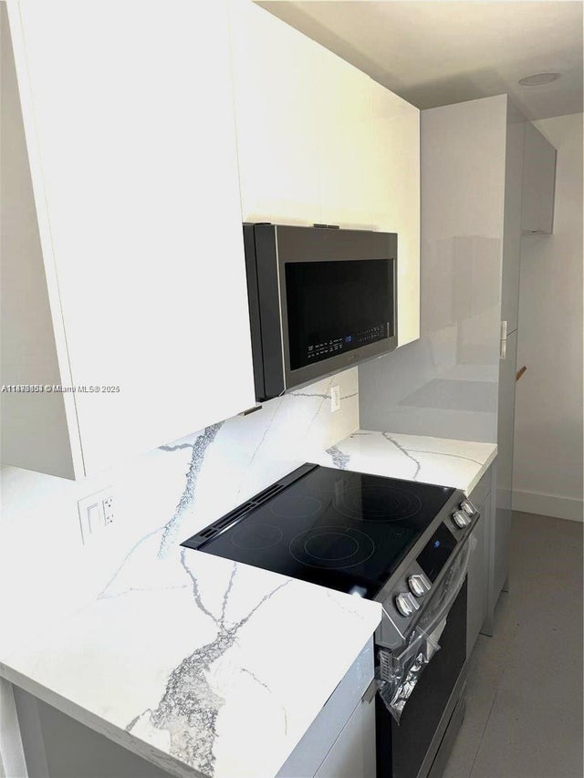 3 of 9 - 110 Nw 120 Ter, North Miami, FL