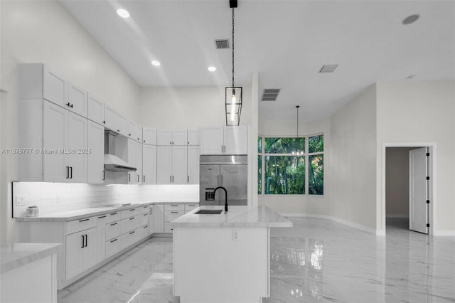 5 of 49 - 6360 Nw 120th Dr, Coral Springs, FL