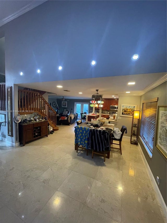 3 of 21 - 3486 Sw 51st St, Hollywood, FL