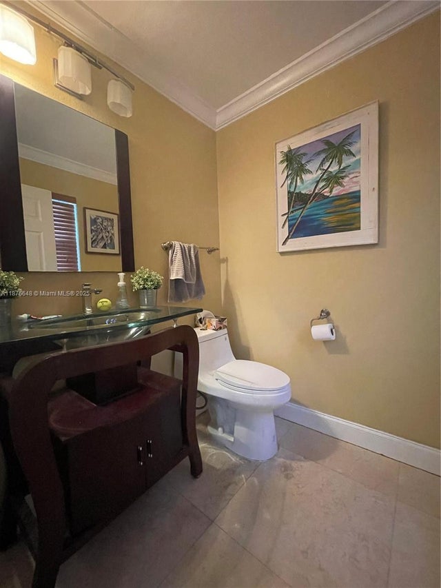 5 of 21 - 3486 Sw 51st St, Hollywood, FL