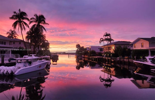 2 of 65 - 2925 Ne 164th St, North Miami Beach, FL