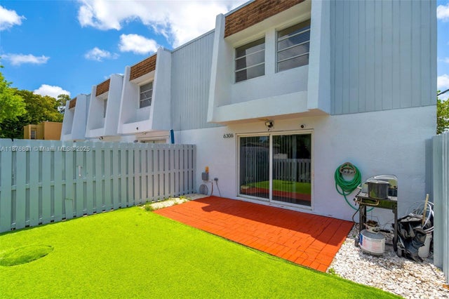 1 of 39 - 6306 Moseley St 1, Hollywood, FL