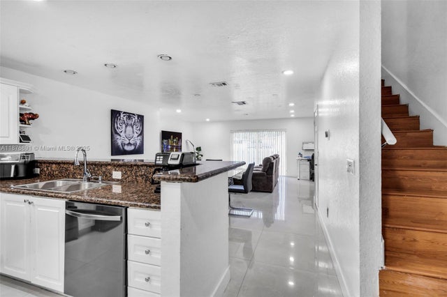 5 of 39 - 6306 Moseley St 1, Hollywood, FL