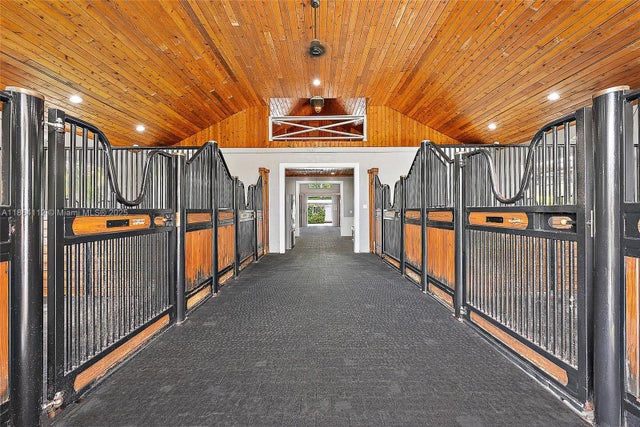 5 of 39 - 13411 Fox Croft Ln, Palm Beach Gardens, FL