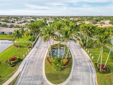 2 of 42 - 8525 Pine Cay, West Palm Beach, FL