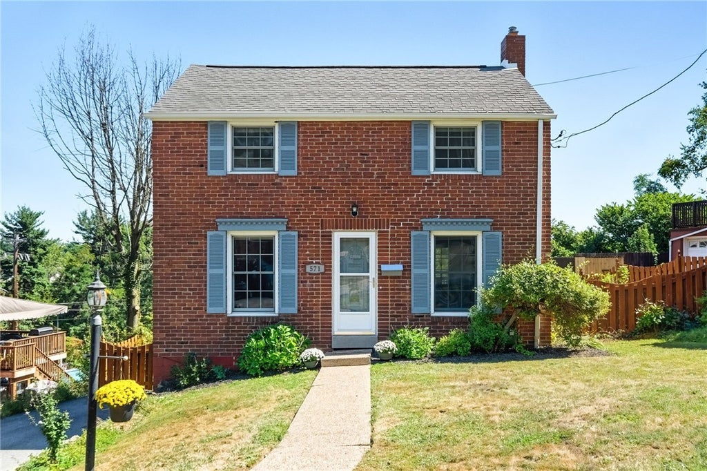 571 Dewalt Drive, Baldwin