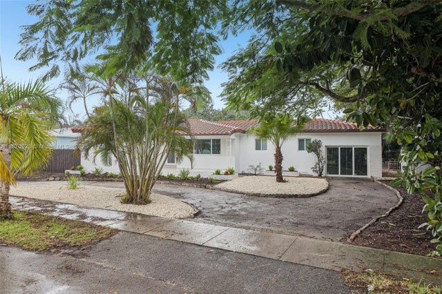 3 of 28 - 2550 Adams St, Hollywood, FL
