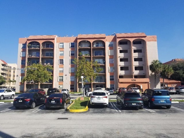 3 of 14 - 5201 Nw 7th St 609w, Miami, FL