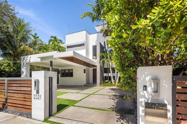 1 of 38 - 2321 Trapp Ave, Coconut Grove, FL