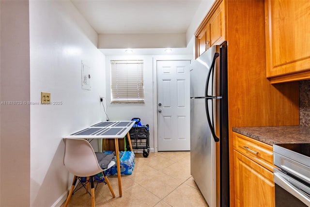 4 of 27 - 1750 Ne 191st St 708-2, Miami, FL