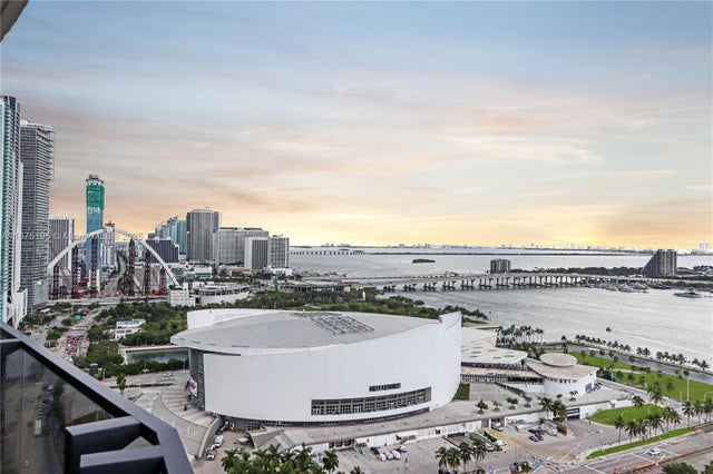 398 Ne 5th St 2111, Miami