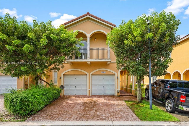 1 of 52 - 16620 Sw 70th St, Miami, FL
