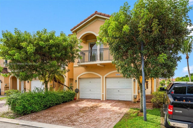 2 of 52 - 16620 Sw 70th St, Miami, FL