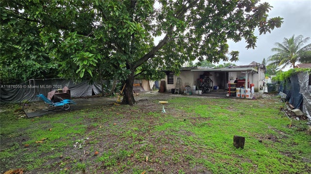 2 of 8 - 2927 Nw 99th St, Miami, FL