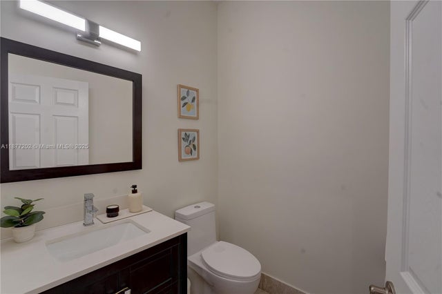 5 of 34 - 12820 Sw 132nd Ter, Miami, FL