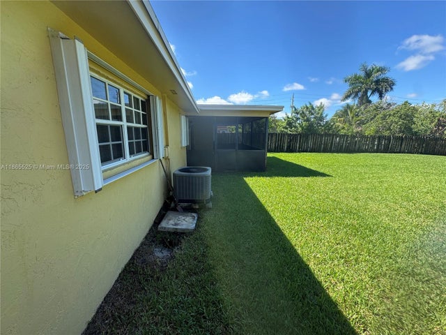 4 of 36 - 2411 Nw 60th Ter, Sunrise, FL