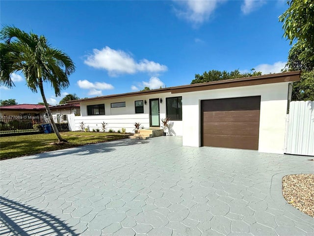2 of 51 - 14860 Ne 11th Ave, Miami, FL