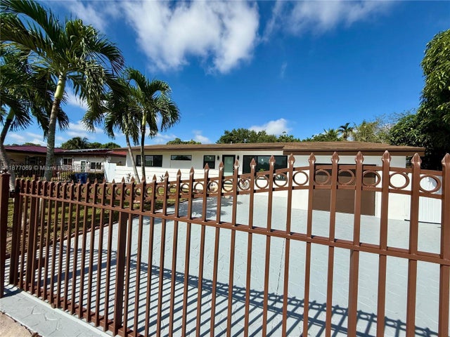 3 of 51 - 14860 Ne 11th Ave, Miami, FL