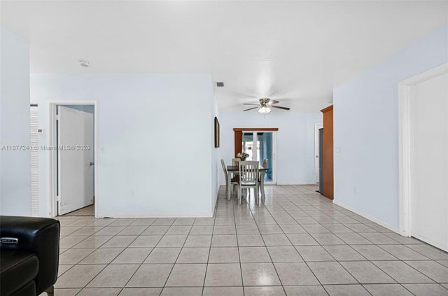3 of 37 - 11850 Sw 199th St, Miami, FL