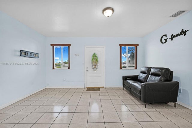 4 of 37 - 11850 Sw 199th St, Miami, FL